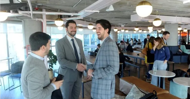 Por la crisis y el modo de trabajo de los millennials, el coworking no para de crecer
